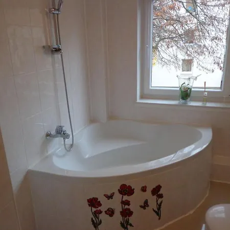 Haus In Der Naehe Von Messe