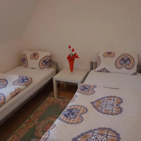 Haus In Der Naehe Von Messe Holiday home