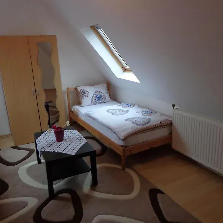 Haus In Der Naehe Von Messe *